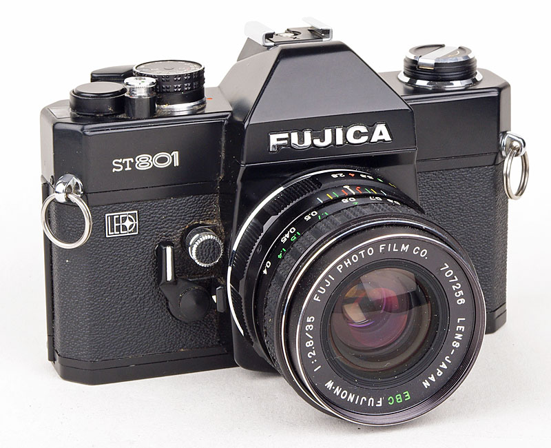 Appareil photo reflex FUJICA ST801 35mm avec objectifs 55mm et 135mm
